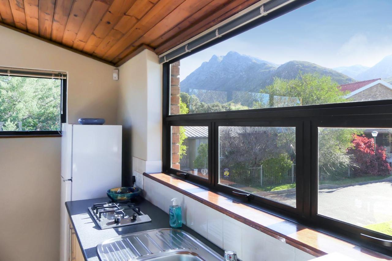 Hotel Shalom Self Catering à Kleinmond Extérieur photo