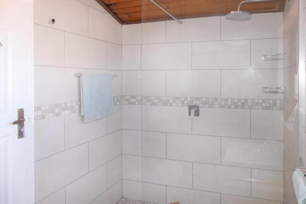 Hotel Shalom Self Catering à Kleinmond Extérieur photo