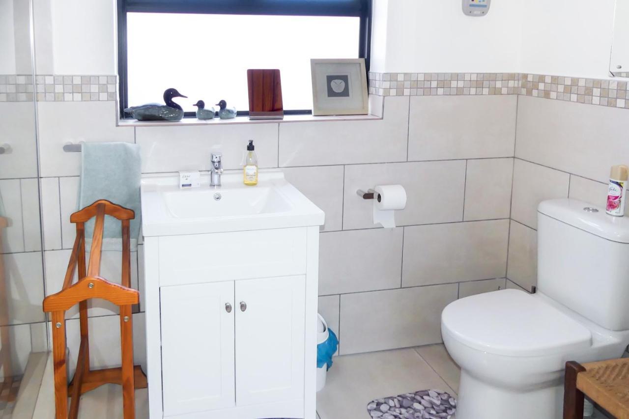 Hotel Shalom Self Catering à Kleinmond Extérieur photo