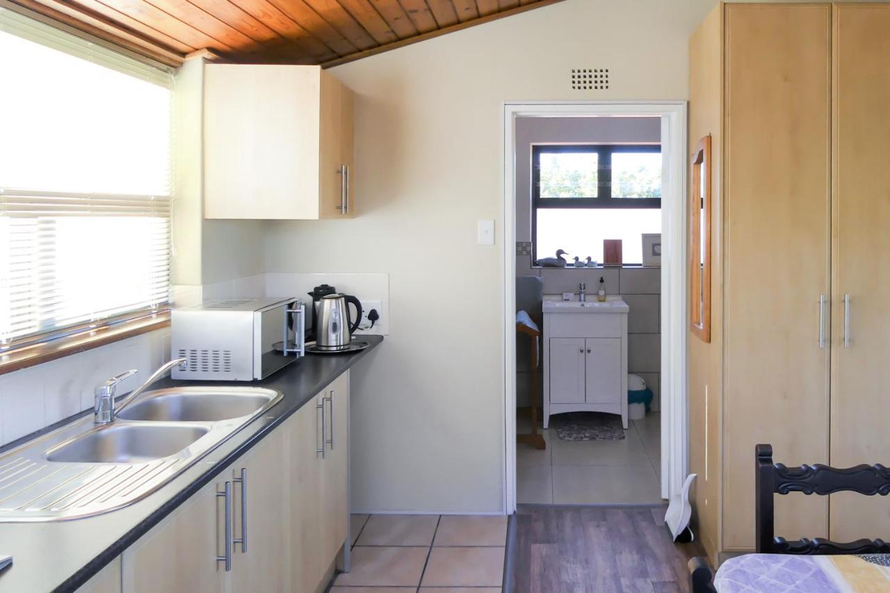 Hotel Shalom Self Catering à Kleinmond Extérieur photo