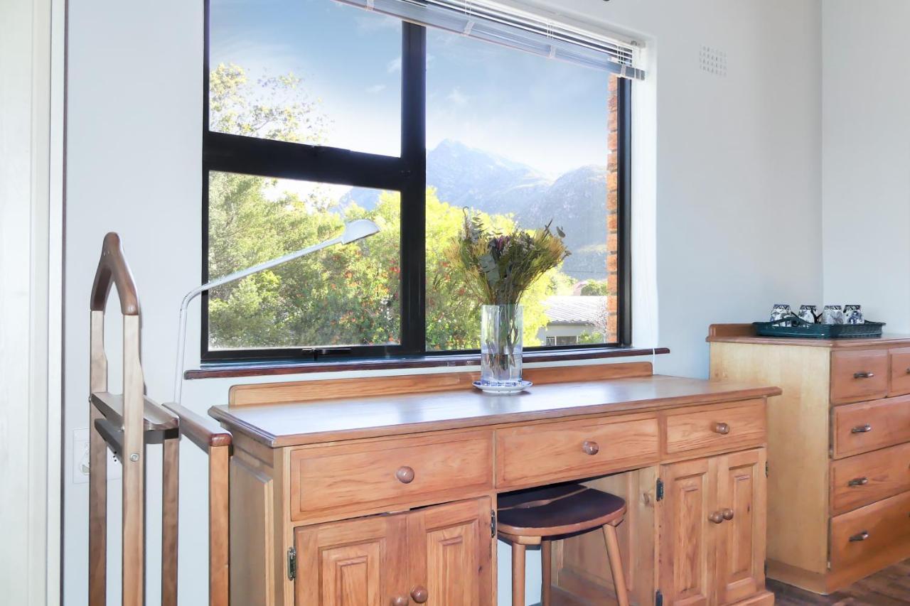 Hotel Shalom Self Catering à Kleinmond Extérieur photo
