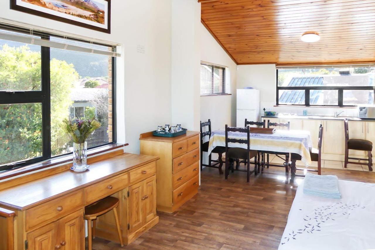 Hotel Shalom Self Catering à Kleinmond Extérieur photo